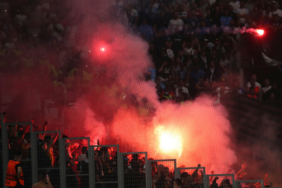 Bengaler på läktarna på Stade Velodrome i Marseille . Arkivbild.