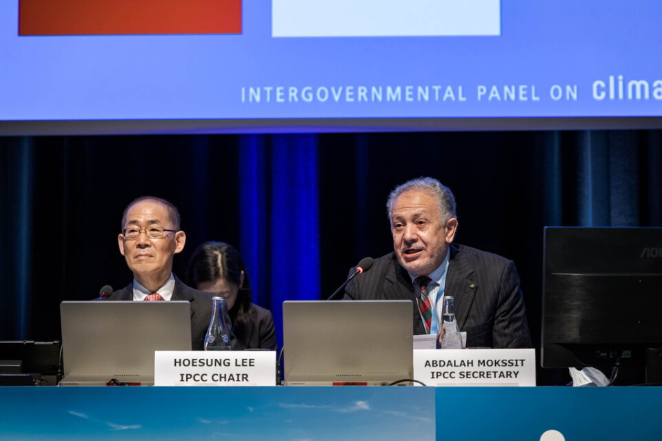 IPCC:s ordförande Hoesung Lee, från Sydkorea, tillsammans med Abdalah Mokssit som är IPCC:s sekreterare.