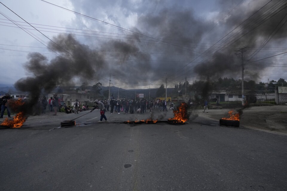 Bränsleprotester i Ecuador. Här en vägspärr i Pujili, söder om huvudstaden Quito.