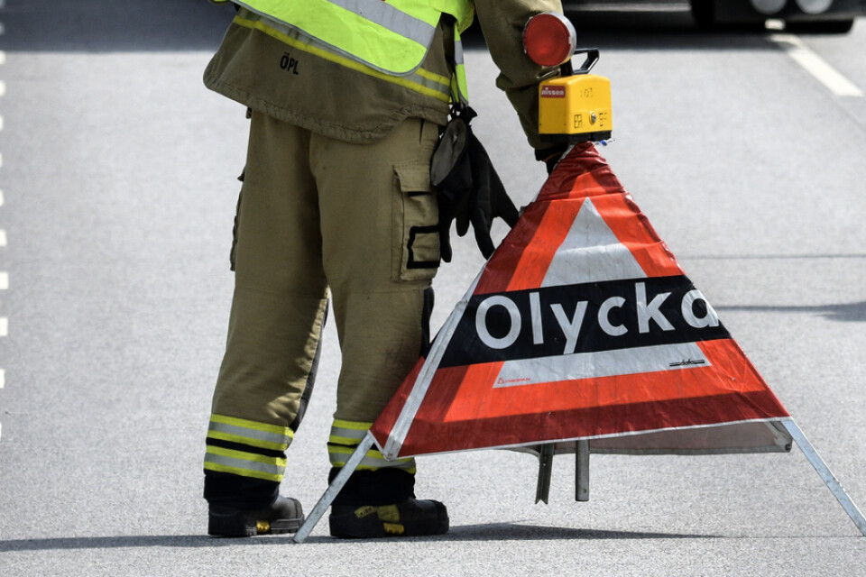 Riksväg 40 utanför Ulricehamn är delvis avstängd efter en olycka med en husvagn. Arkivbild.