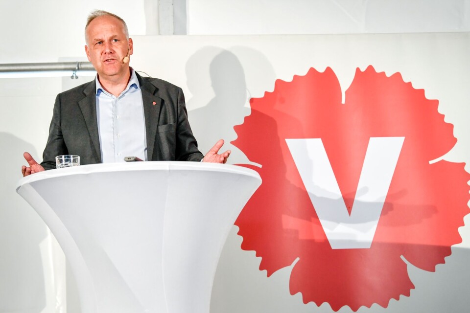 Jonas Sjöstedt (V) under en pressträff under Vänsterpartiets dag på politikerveckan i Almedalen i somras.
