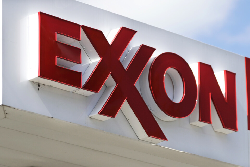 Oljejätten Exxon redovisar ett underskott på 610 miljoner dollar för det första kvartalet. Arkivbild.