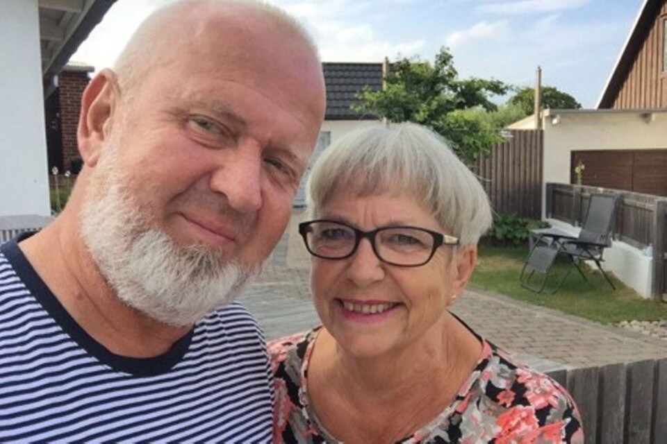 Krister och Marianne Dymling Hjelm, badkorrar i Vitemölla sommaren 2018.
