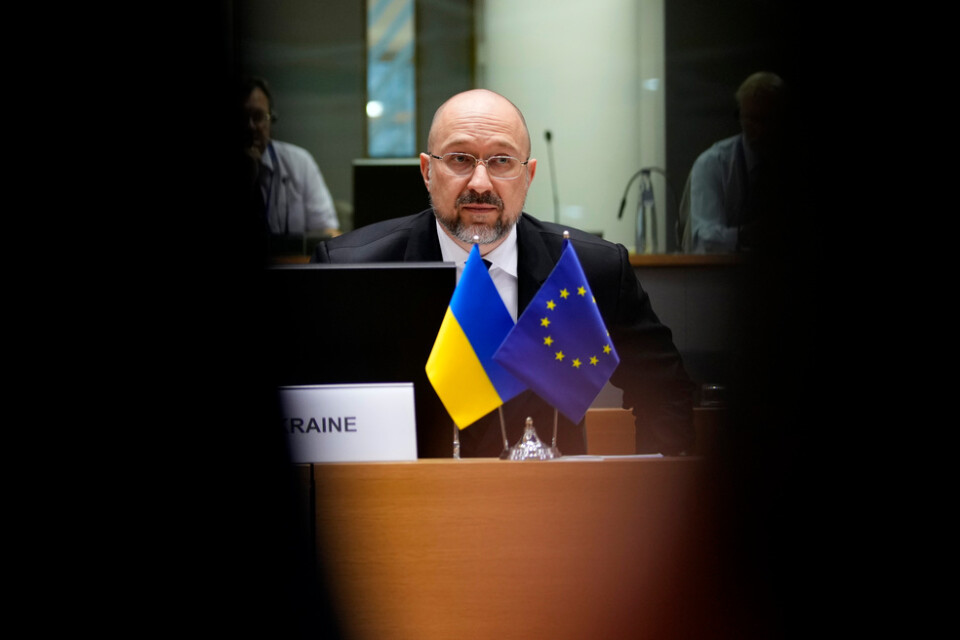 Ukrainas premiärminister Denys Sjmyhal på besök i Bryssel i måndags. Rysslands krig i Ukraina får stor inverkan på EU-arbetet under hösten.