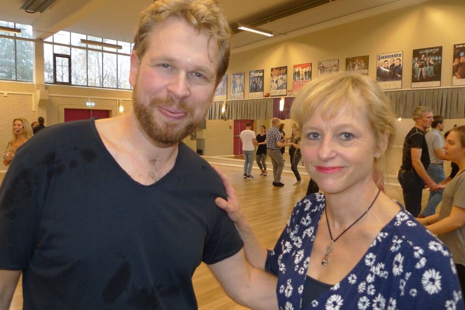 Sven Grahn och Pia Lundgren valde att testa dansträningen.