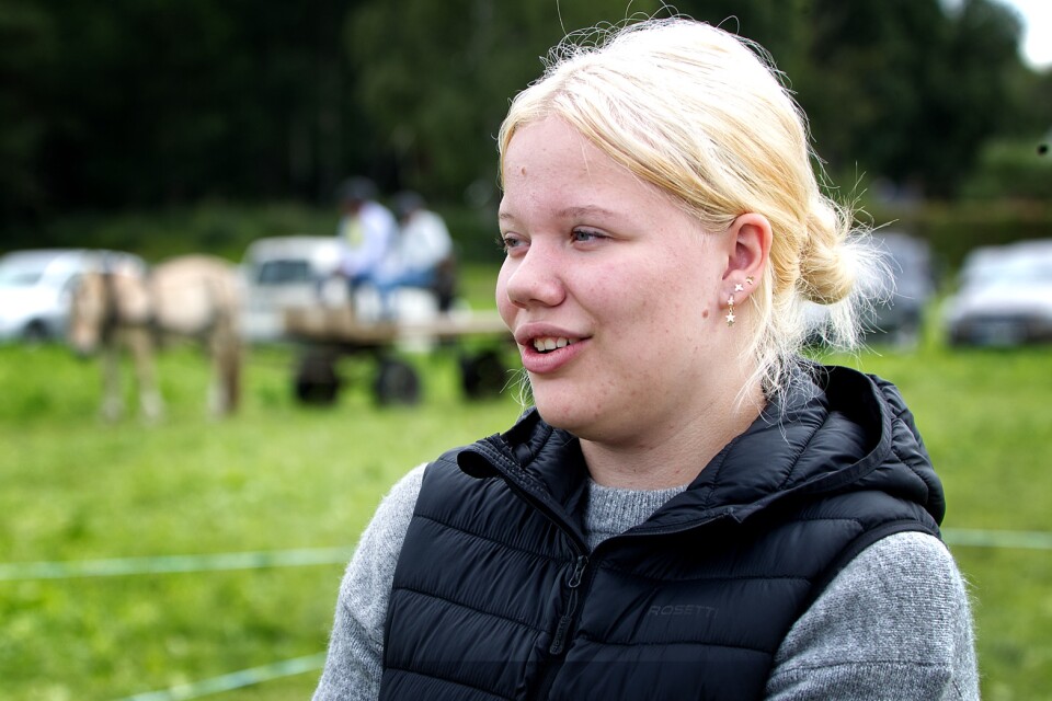 Sofie Bengtsson vann juniorklassen i bruksridning, med medryttarhästen Yrja.