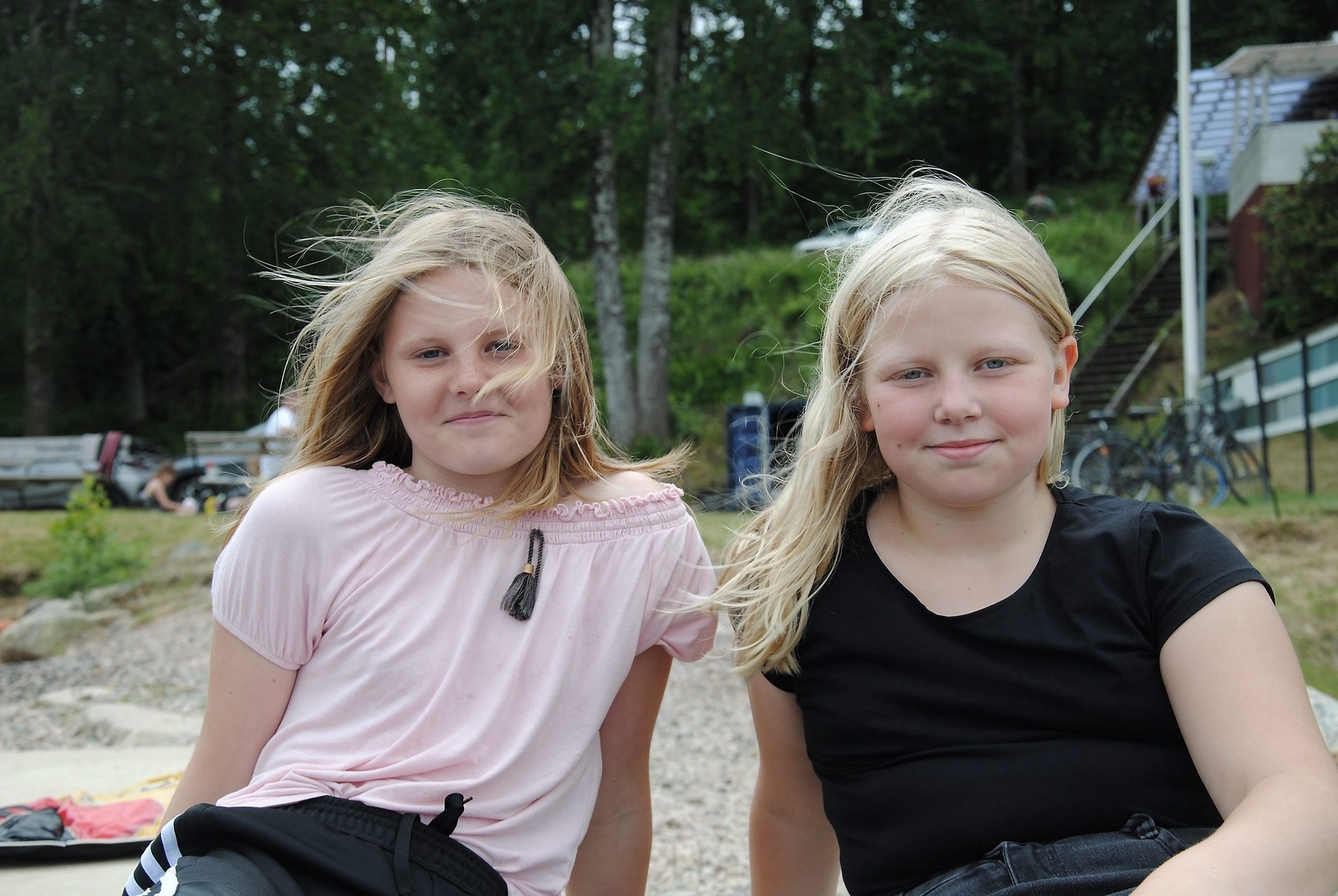 Felicia Johannesson och Ina Fernebrand har båda familjer som åker vattenskidor.