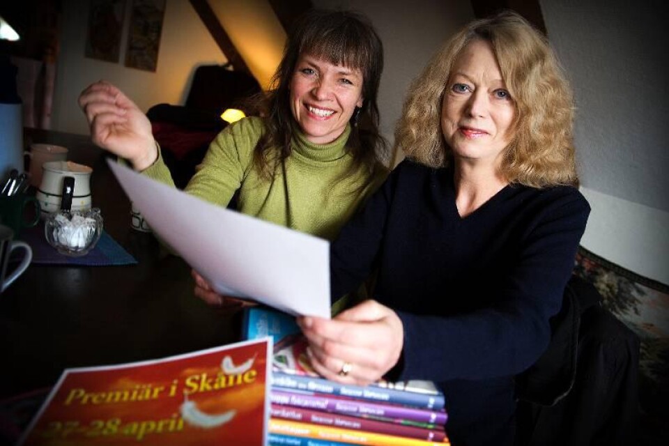 Lansering. Jeanette Thelander, Hästveda, och Suzanne Mortensen, Åhus, presenterar Författarcentrum Syds nya stora projekt i Skåne, litteraturrundan.