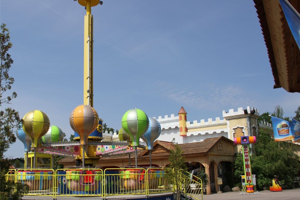 En av årets nya karuseller, ballongkarusellen, kommer att ge dem som åker en höghöjdsupplevelse på sexton meter.