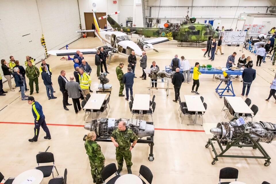 Flygtekniska programmet håller numera till i gamla hangar 82, där helikopterverksamheten bedrevs.