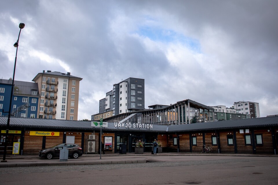 Den gamla stationsbyggnaden från Växjö ska omvandlas till en kyrka i Jönköping.