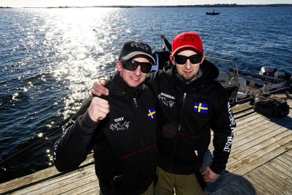 Tony och Andreas Andersson från Ljungby vann gäddtävlingens första kval i Karlskrona med en gädda på 103 centimeter.