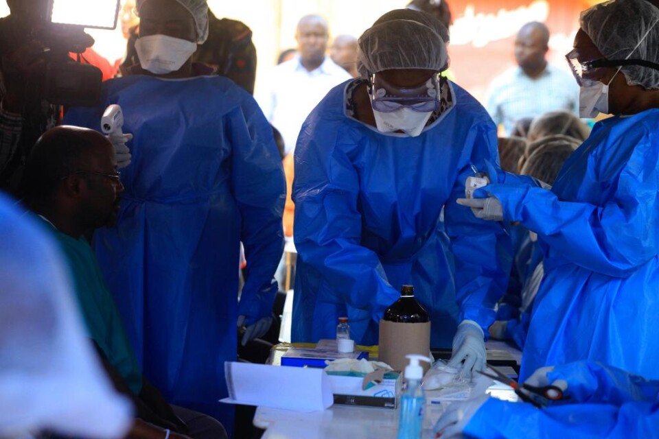 Antalet döda i ebolautbrottet i nordöstra Kongo-Kinshasa har nu stigit till 55, meddelar myndigheterna. Totalt 96 smittade har rapporterats, och av dem har 69 fall bekräftats vara ebola. För att underlätta bekämpningen av utbrottet har regeringen beslut