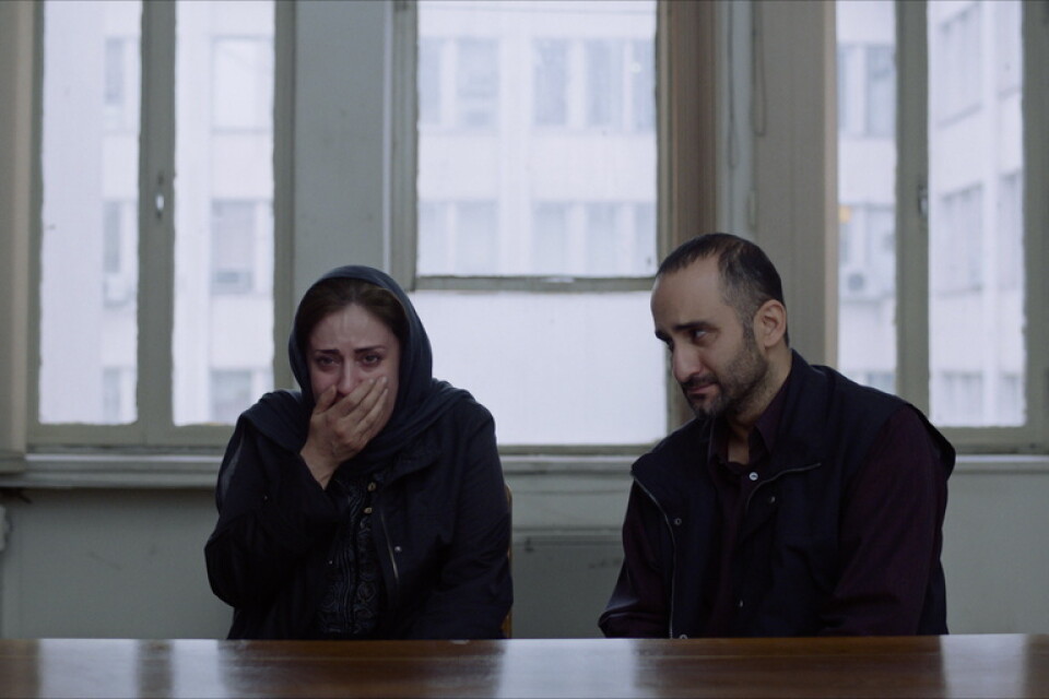 Mina (Maryam Moghadam) får reda på att hennes man, som avrättades för mord, var oskyldig. Pressbild.