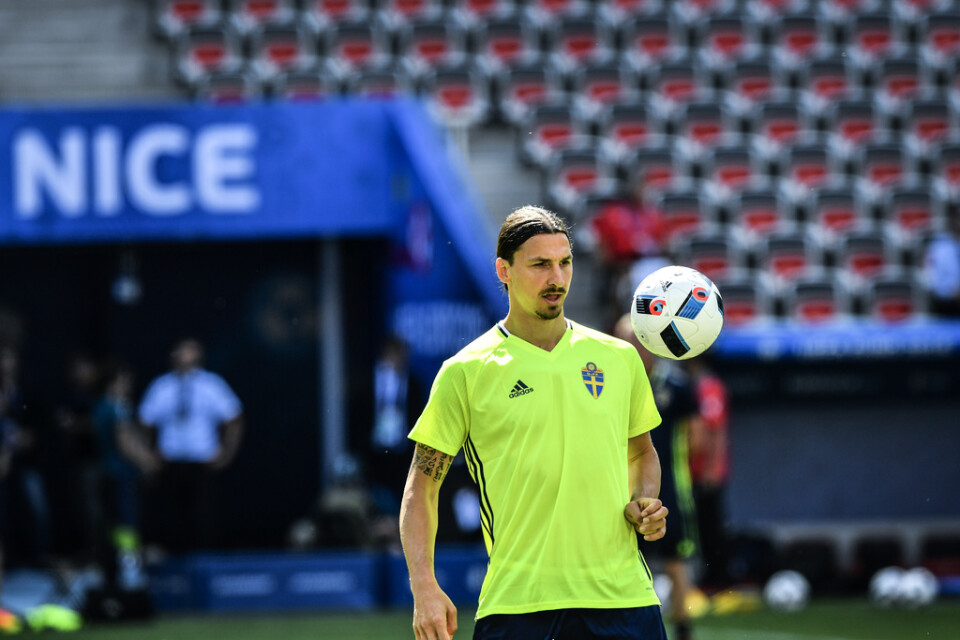 Zlatan Ibrahimovic öppnar för en återkomst i landslaget och förbundskaptenen Janne Andersson är beredd att ta kontakt. Arkivbild.