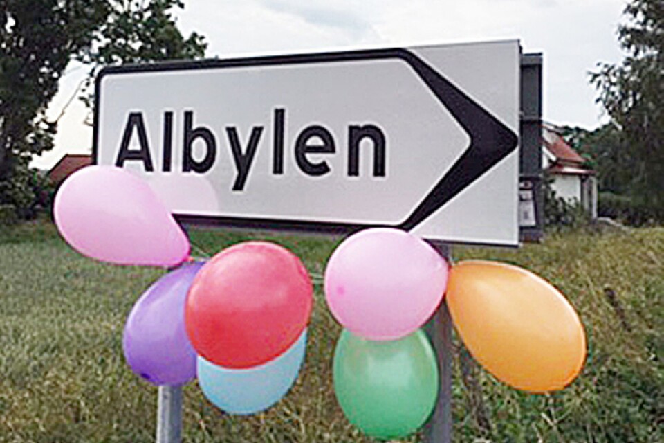”Lokaler finns att tillgå vid behov på Albylen i Alby” skriver insändarskribenten.
