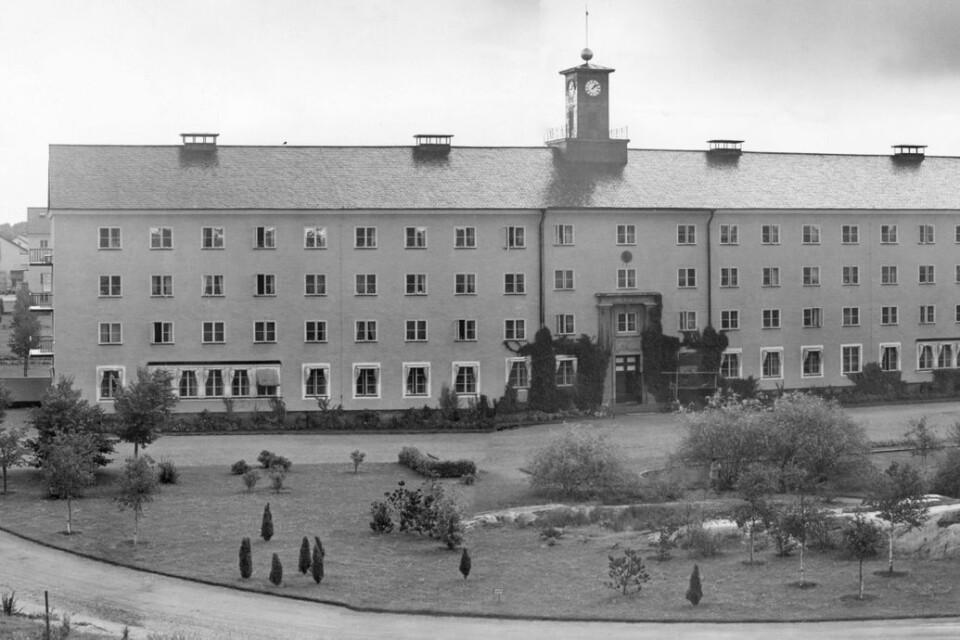 En svensk symbol för psykvård: Beckomberga sjukhus med administrationsbyggnaden i förgrunden.  Sjukhuset var mentalsjukhus från 1930-talet till nerläggningen 1995.