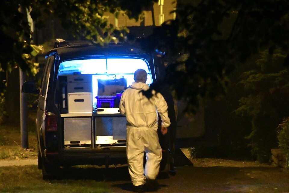 Under natten till lördag utförde polisen tekniska undersökningar på platsen.