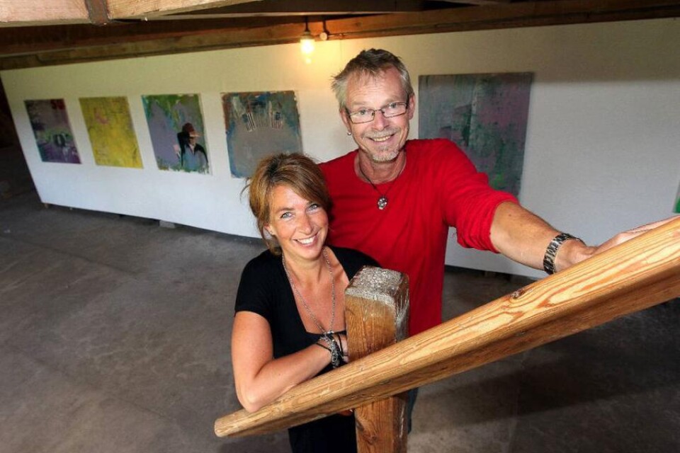 Ulrika Elofsson och Stefan Thulin är några av de som visar upp sin konst på Forsa kvarn.