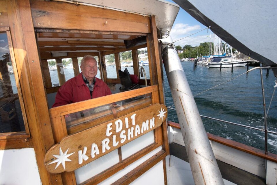 Evald Karlsson är en av skepparna på fiskebåten Edit. En 12,48 meter lång, 4,65 meter bred och 2, 02 meter djup skönhet som gärna kör ut med folk i Karlshamns skärgård. Foto: Lena Ehring