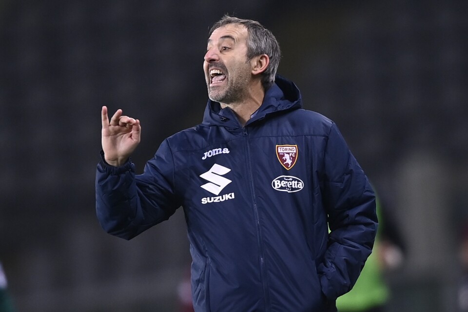 Torinos tränare Marco Giampaolo sparkas.