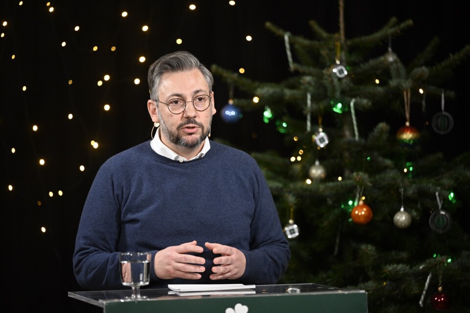 Centerpartiets partiledare Muharrem Demirok höll sitt jultal samma morgon som nya opinionssiffror placerar partiet under fyraprocentsspärren.