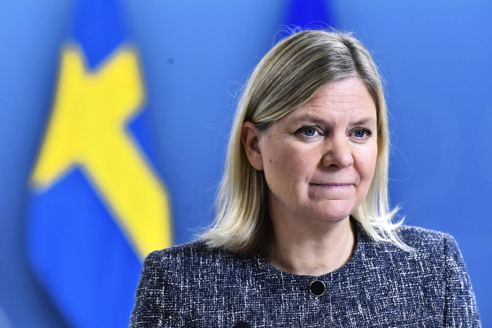 "Många kan inte arbeta hemifrån men ska ändå stanna hemma vid minsta symptom", konstaterar finansminister Magdalena Andersson. Arkivbild.
