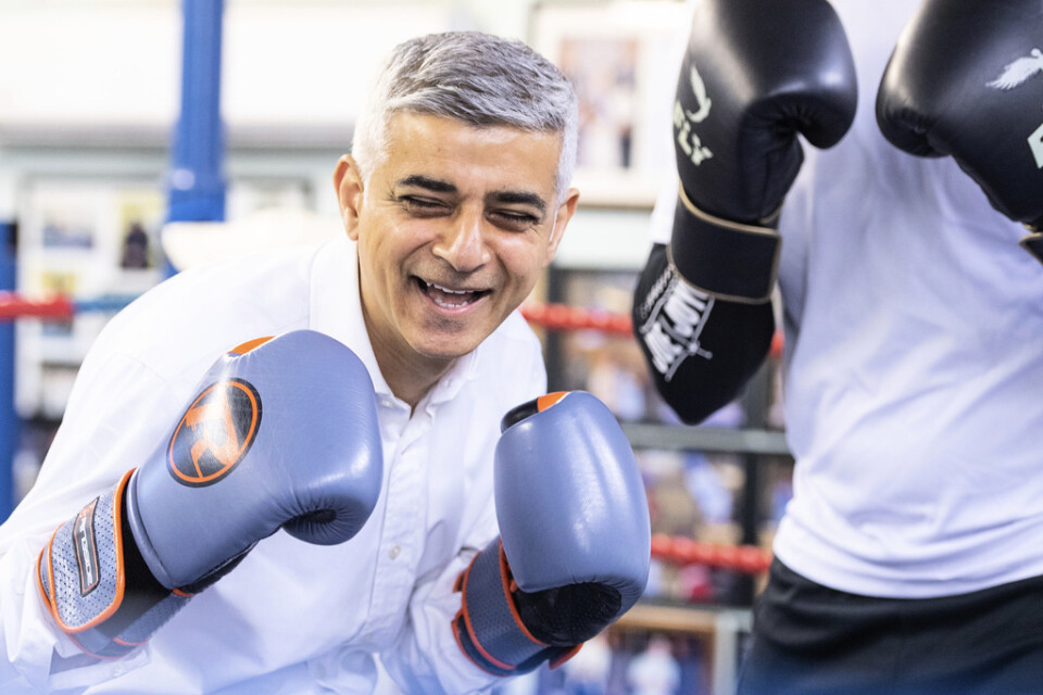 Londons borgmästare Sadiq Khan har bland annat besökt en boxningsklubb under valrörelsen. Han väntas bli omvald.