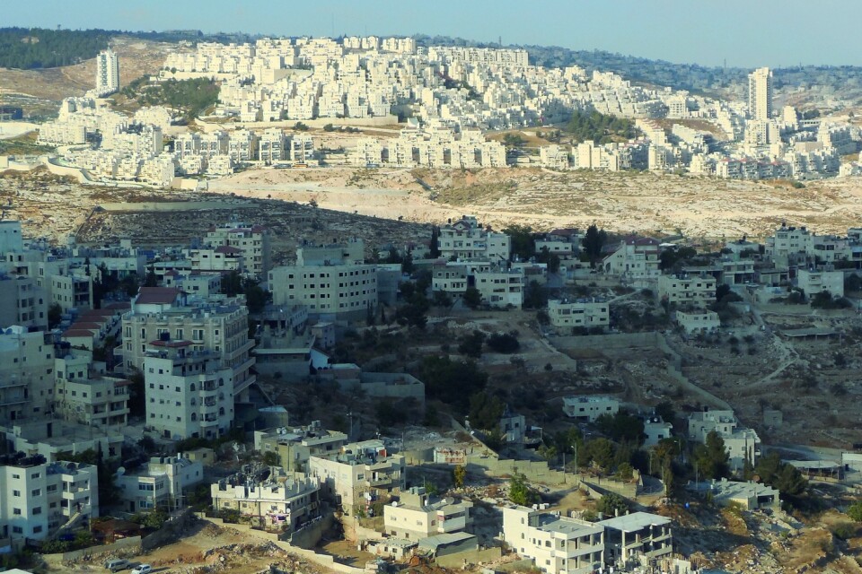 Bosättningen Gush Etzion mellan Betlehem och Jerusalem. Ur boken "I skuggan av muren", av Stefano Foconi och Tomas Andersson.