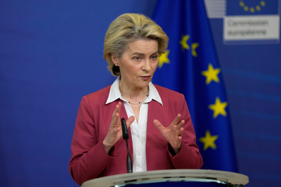 EU-kommissionens ordförande Ursula von der Leyen säger i ett uttalande att EU kan implementera sanktioner. Arkivbild.