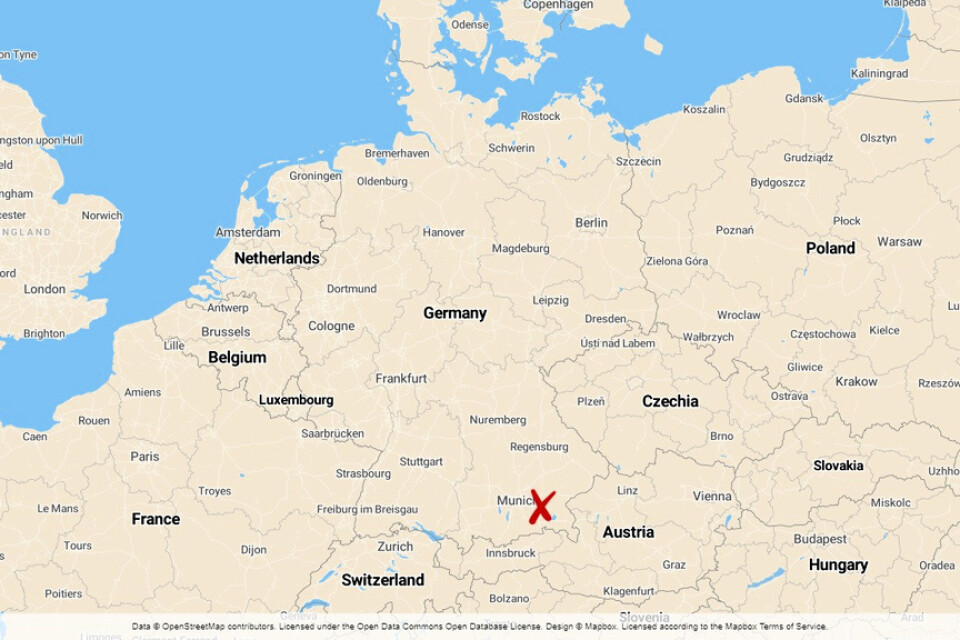En IS-anhängare i Tyskland åtalas för flera terrordåd, bland annat en mot en moské i staden Waldkraiburg.