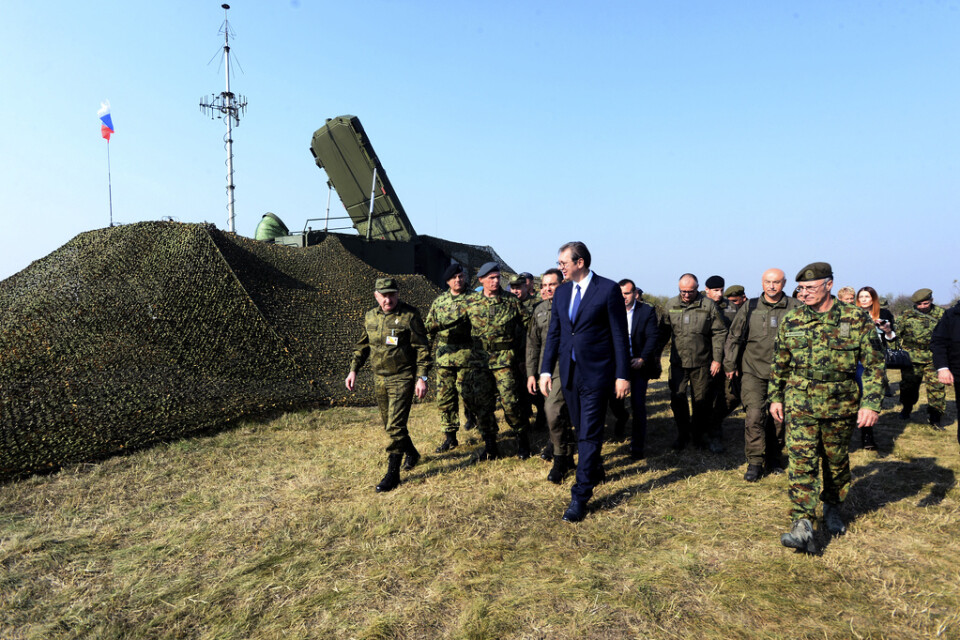 Serbiens president Aleksandar Vucic besökte i förra veckan den gemensamma rysk-serbiska militärövningen nära Belgrad.