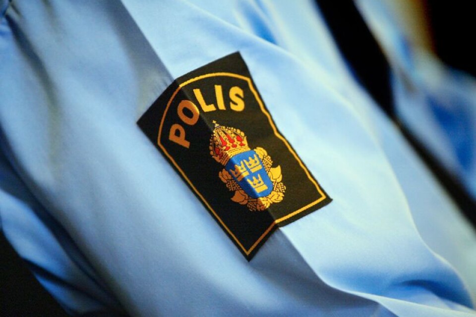 STOCKHOLM 040310 - Polismärke på skjorta  
Foto Henrik Montgomery Kod 1066 
COPYRIGHT SCANPIX SWEDEN