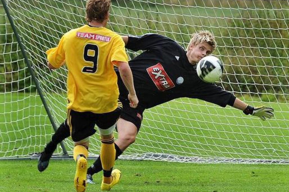 Jens Nilsson var tillbaka i Tosteberga, men laget åkte ändå på en klar förlust, 0-4 mot Ystad. Bilder: Bosse Nilsson