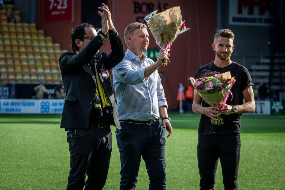 Inför Elfsborgs match mot Hammarby uppmärksammades Marcus Rohdén och Peter Wettergren för den svenska VM-insatsen. Elfsborgs ordförande Sune Lundqvist agerade blomutdelare.