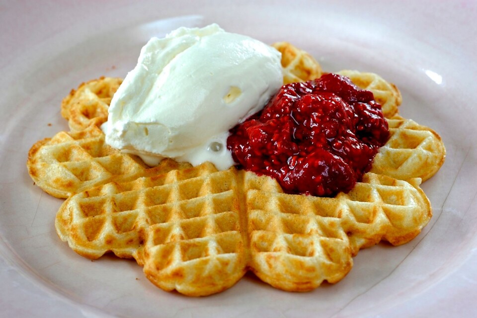 We call Vårfrudagen, Lady Day, våffeldagen, waffle day. Waffle with cream and raspberry jam.
