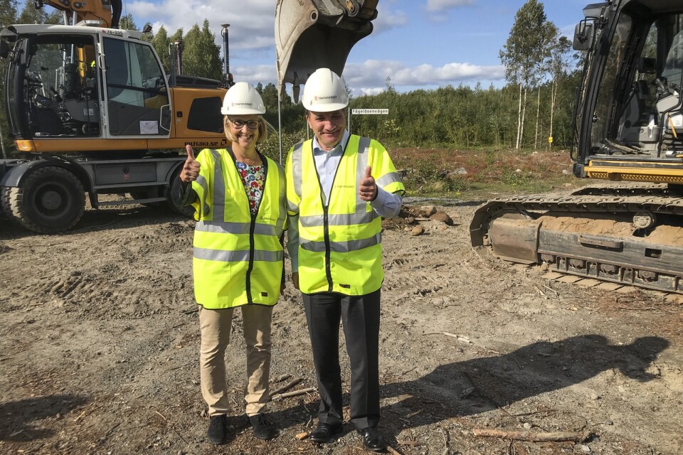 Här får första delen av Norrbotniabanan, 2018, tummen upp av Trafikverkets generaldirektör Lena Erixon och dåvarande statsminister Stefan Löfven (S). Arkivbild.