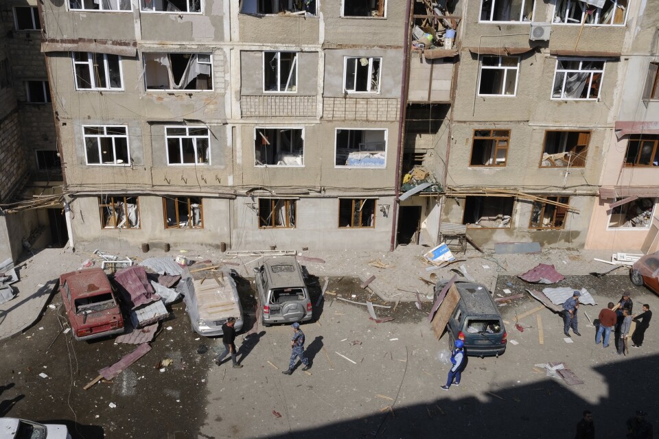 Ett bostadsområde i Nagorno-Karabachs största stad Stepanakert som uppges ha förstörts i striderna. Bild från 3 oktober.