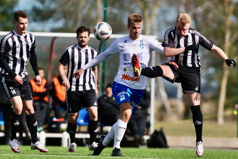 IFK Berga vann mot Högsby i länsderbyt – se repris och höjdpunkter här