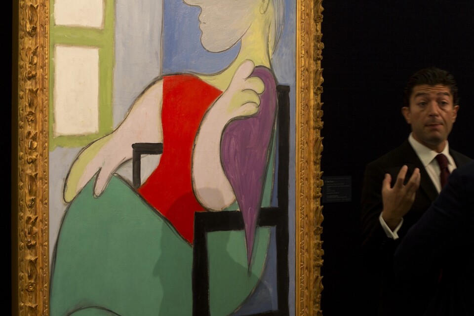 Tavlan "Femme assise près d'une fenêtre (Marie-Thérèse)" av Pablo Picasso.