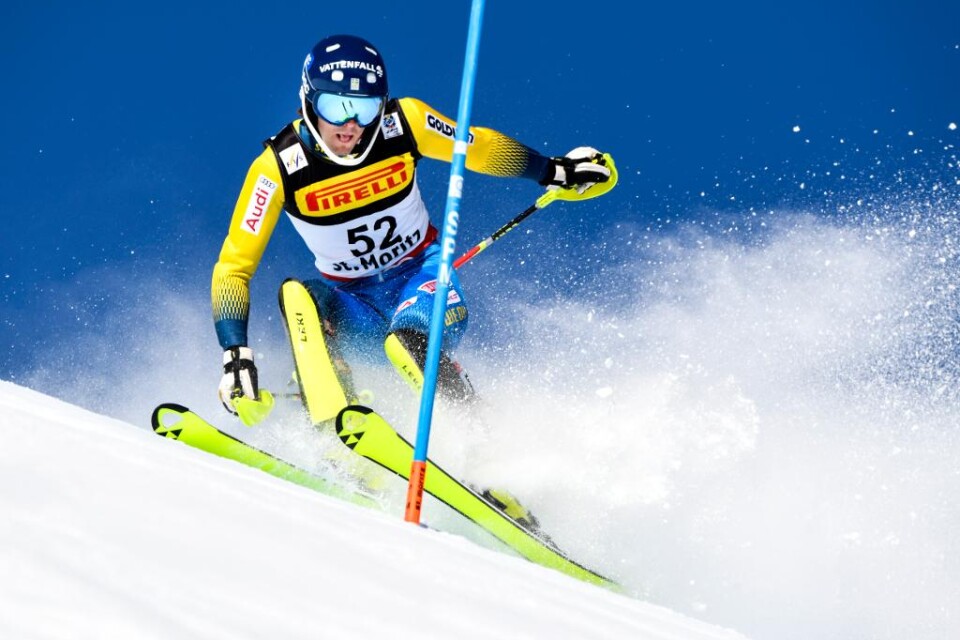 De främsta var redan kvalificerade, men om tre platser till helgens slalompremiär i världscupen i Levi körde svenskarna en interntävling. I kvaltävlingen i Kåbdalis var Emil Johansson snabbast. "Jag gick in i kvalet med självförtroende samtidigt som ja