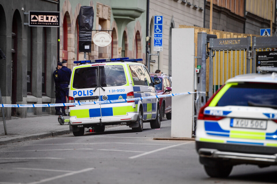Det var i mars i år som en man sköts till döds vid ett gym i centrala Stockholm. Sedan tidigare är tre personer häktade och nu har en fjärde häktats för medhjälp till mord. Arkivbild.
