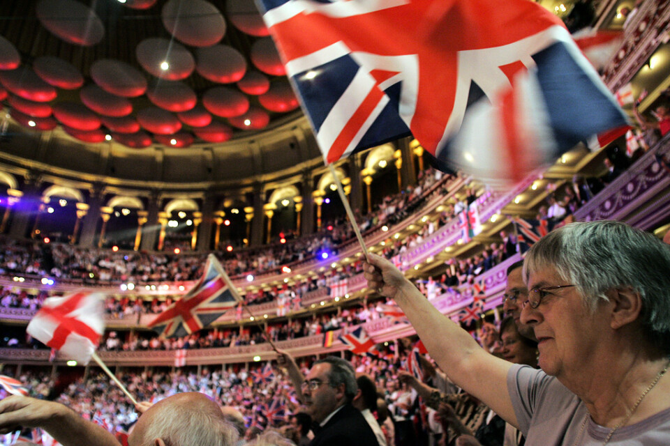 Patriotisk publik under BBC Proms årliga avslutningskonsert, Last night of the Proms, i Royal Albert Hall, här från 2006.