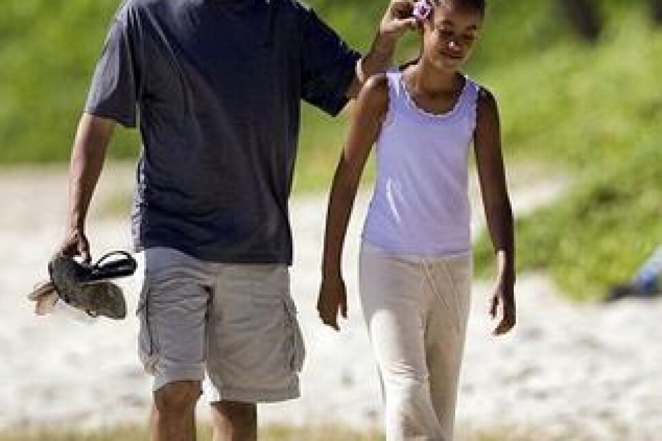 Barack Obama och dottern Malia på Hawaii, april 2008.