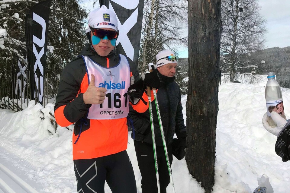 Johan Holgersson vet vad som krävs för att fixa nio mil på skidor i Dalarna.