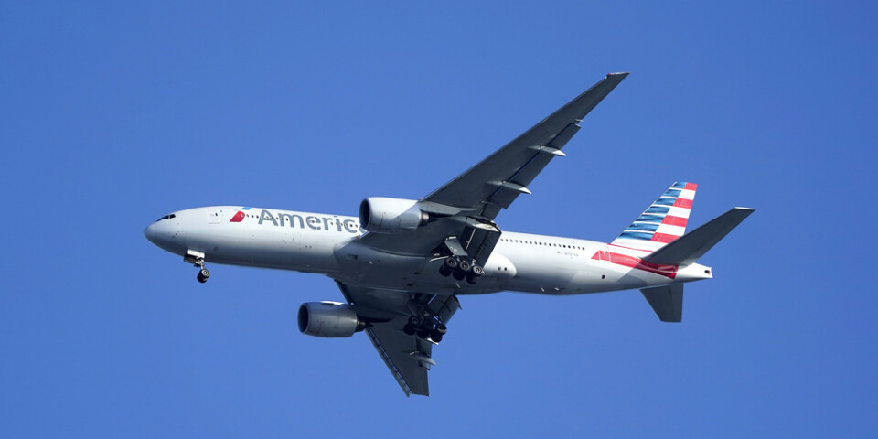 En Boeing 777, American Airlines, på väg från Miami till London tvingades vända efter att en passagerare vägrat ta på sig munskydd. Arkivbild.