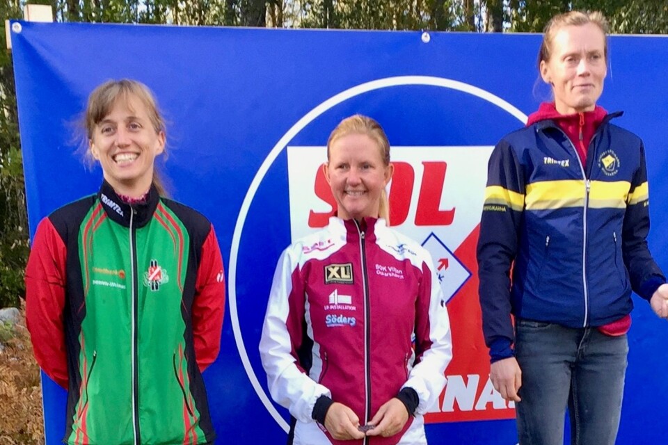 SOK Viljans Anna Svensson (i mitten) sprang hem en silvermedalj vid långdistans-DM.