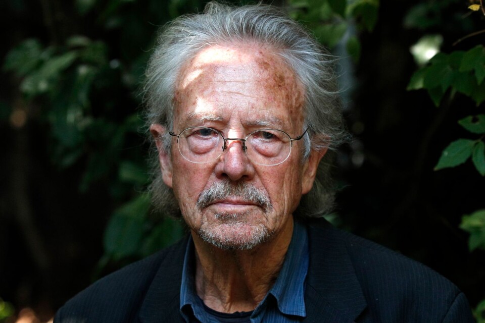 Peter Handke from Austria will receive the 2019 Nobel Prize in literature. The choice of laureate has generated strong opposition because of his views on the Balkan war.