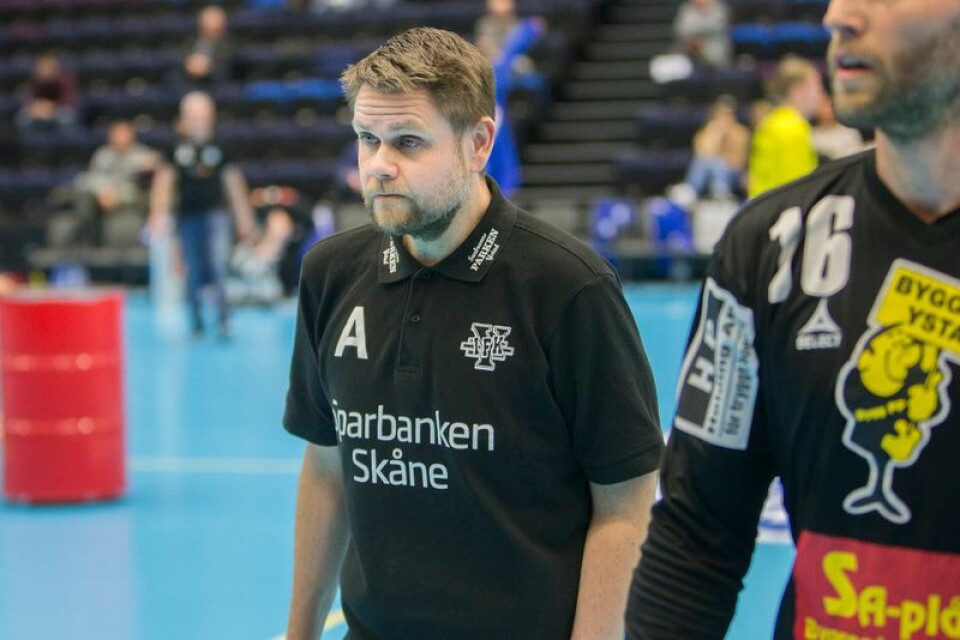 Kenneth Andersson förbereder sitt IFK Ystad för en intensiv period.
