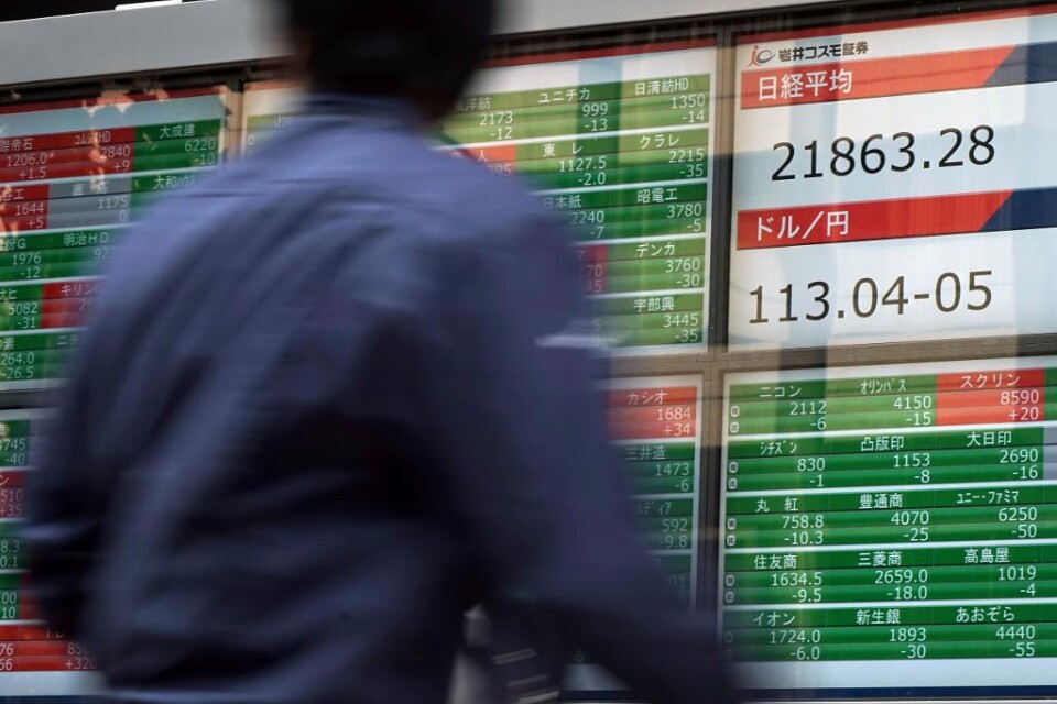 Tokyobörsen fortsatte upp på torsdagen och stängde på sin högsta nivå sedan juni 1996. Nikkei 225-index stängde på plus 0,5 procent och det bredare Topix steg 0,4 procent. Honda tillhörde vinnarna sedan bolaget höjt sin vinstprognos för helåret. I Hongk